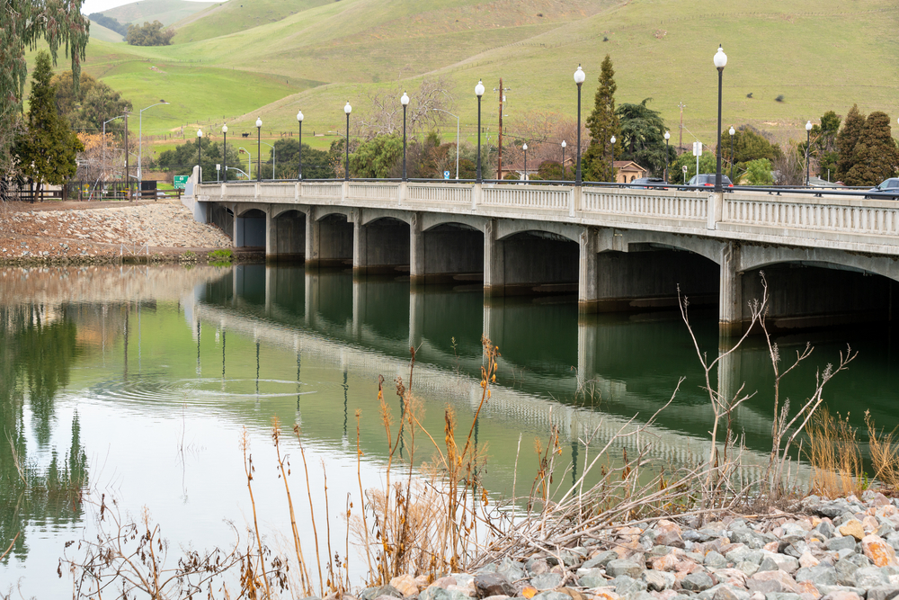 Fremont, California / USA : The original Mission Blvd Bridge over the Alameda Creek River, before they added another side to it.