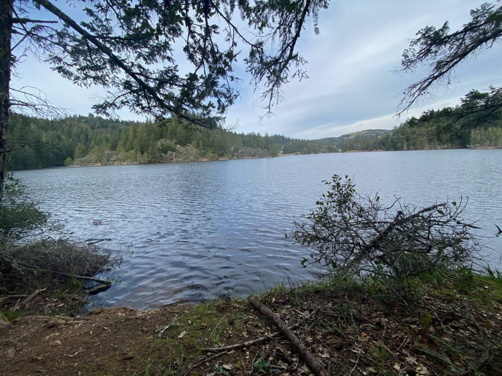 Cataract falls trail beautiful lake