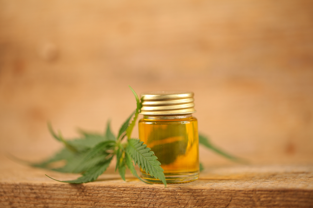 CBD leef and oil, a natural sleep aids