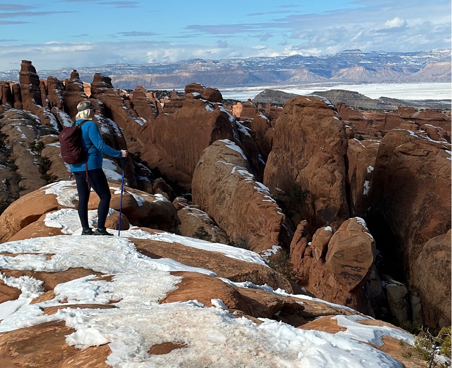 Devil’s Graden Trailhead with snow