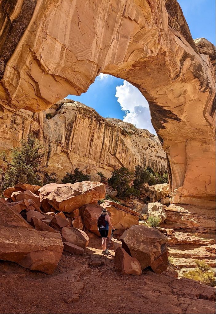 Utah national parks: Navajo Knobs and Hickman Natural Bridge.